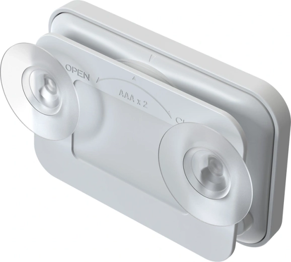 Suction mounting on smooth surfaces