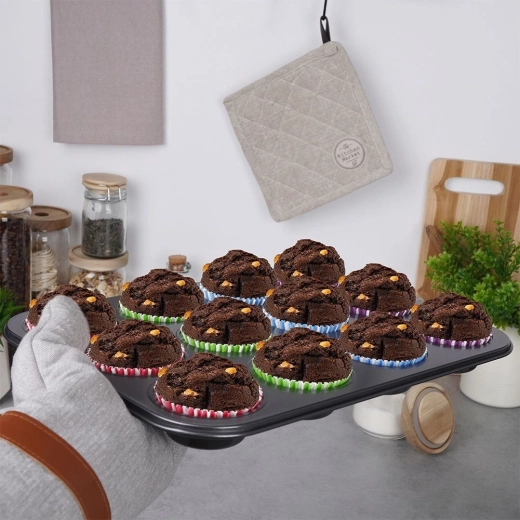 Vienu metu kepa 12 keksiukų (muffinų)