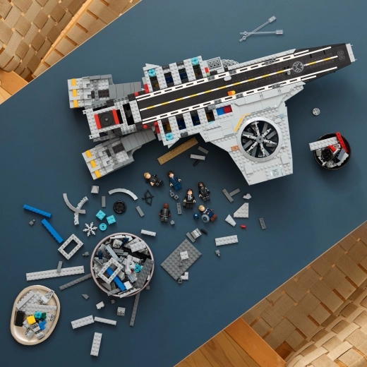 6 minifigūrėlės scenoms iš Keršytojų