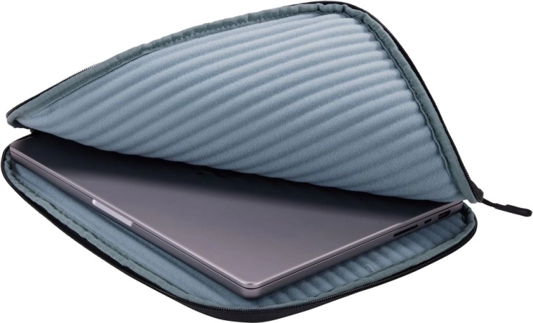 Premium EVA interior with soft lining