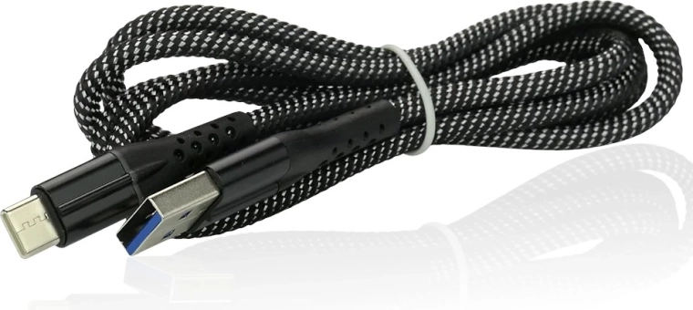 USB‑C kabelis komplekte