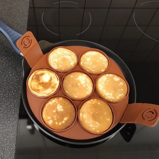 Practical handles for easy handling