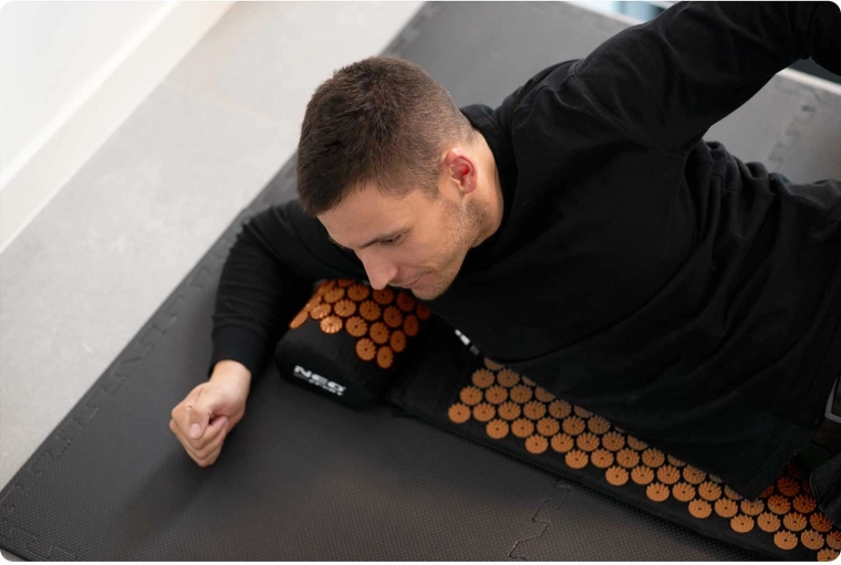 Dense acupressure rosettes for intense stimulation