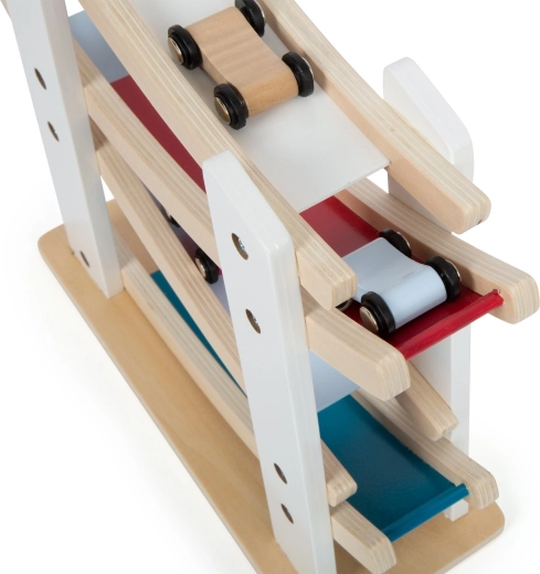 Keturi spalvoti automobiliukai rinkinyje