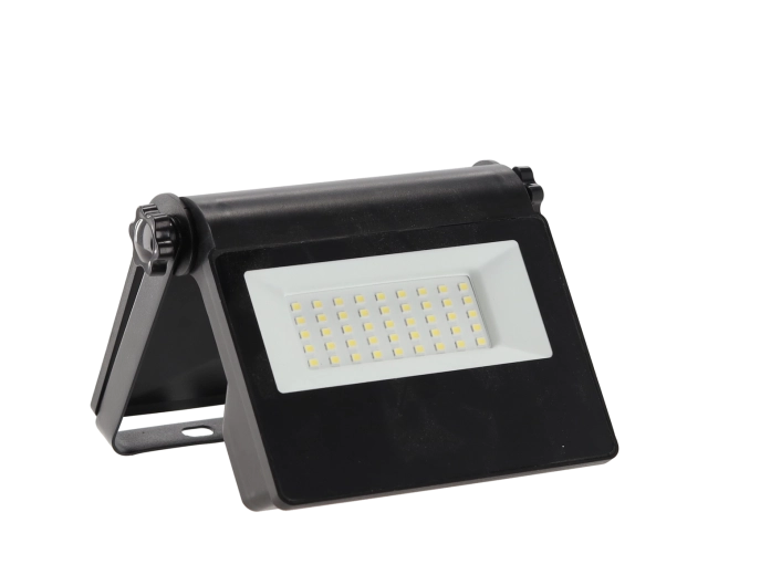 Powerful 750 lm light output