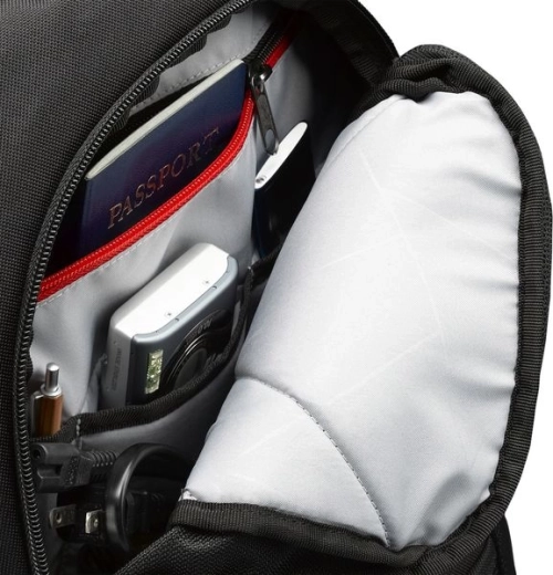 Padded compartment for a 16" laptop