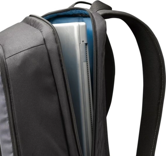 Padded laptop compartment for a 17" laptop