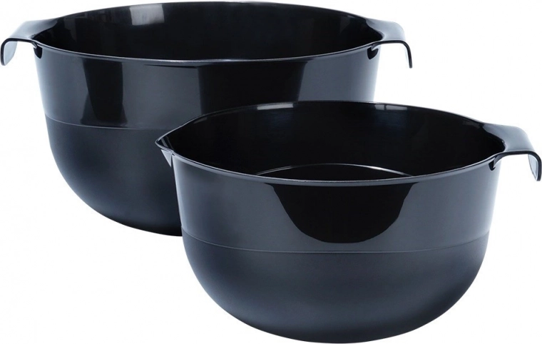 Ergonomic handle and spout