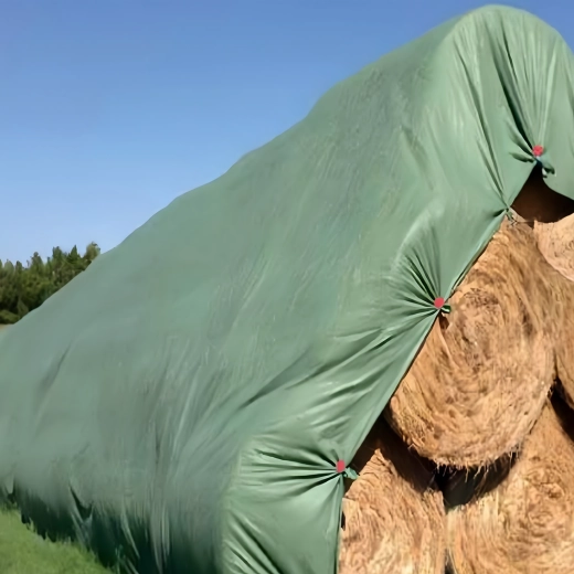 Apsauginė neaustinė tekstilė (flisas) šieno ir šiaudų rietuvėms uždengti 7,6 × 12,5 m, 120 g/m² – 1 vnt.