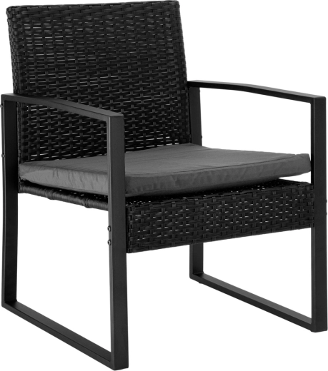 Comfortable seating with 5 cm cushions