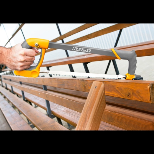 Universal Hand Saw with Replaceable Blades