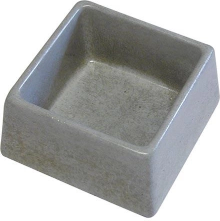 Betoninis kvadratinis dubenėlis graužikams 155 × 155 × 75 mm