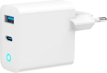 30 W Fast Charging with PD and QC 3.0 Support