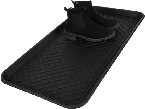 Atsparus vandeniui ir neslystantis