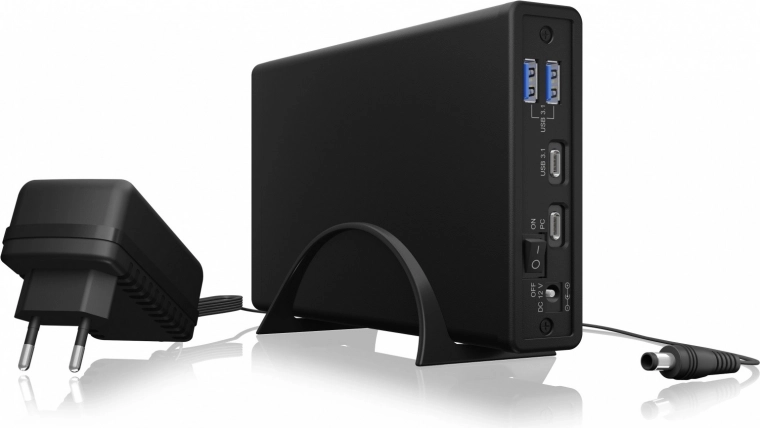 Integrated USB hub for more possibilities