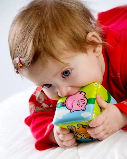 Minkštas ir saugus pirmiesiems dantukams