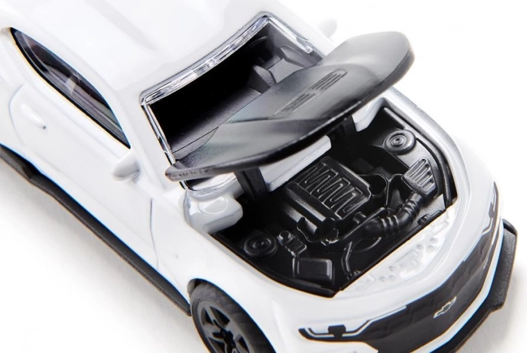 Realistiškas sportinio automobilio išpildymas