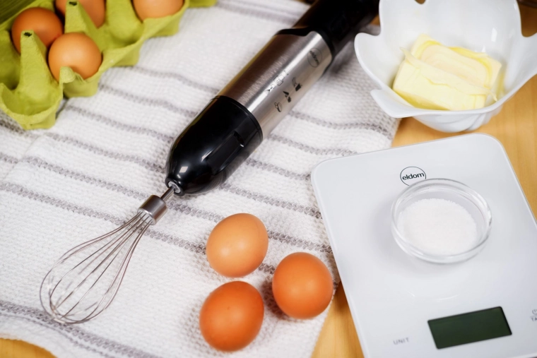 Plakimo šluotelė ir 700 ml indas