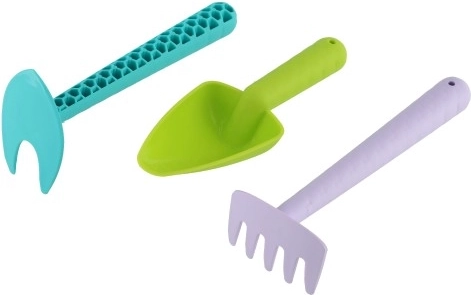 Spalvoti plastikiniai įrankiai