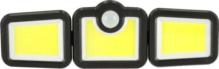 Plataus kampo apšvietimas su reguliuojamais skydeliais