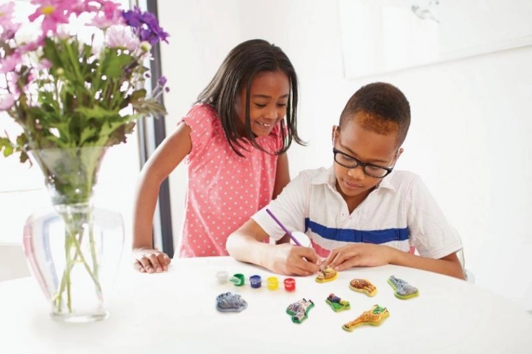 Crafting that delights: cast and paint animals