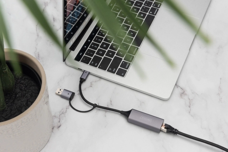 High-Speed Connection up to 2.5 Gbps