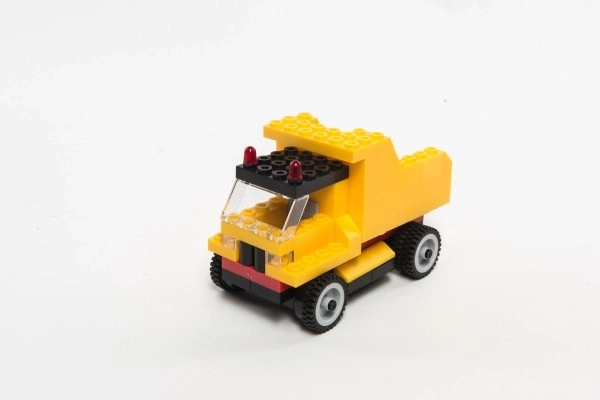 Savivartis realistiniam žaidimui