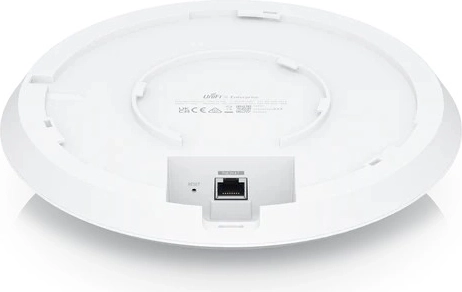 2.5 GbE with PoE+ for easy installation