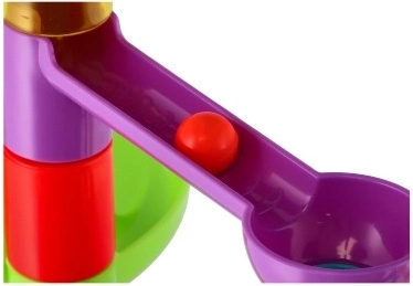 Spalvingos trasos vizualiam patrauklumui