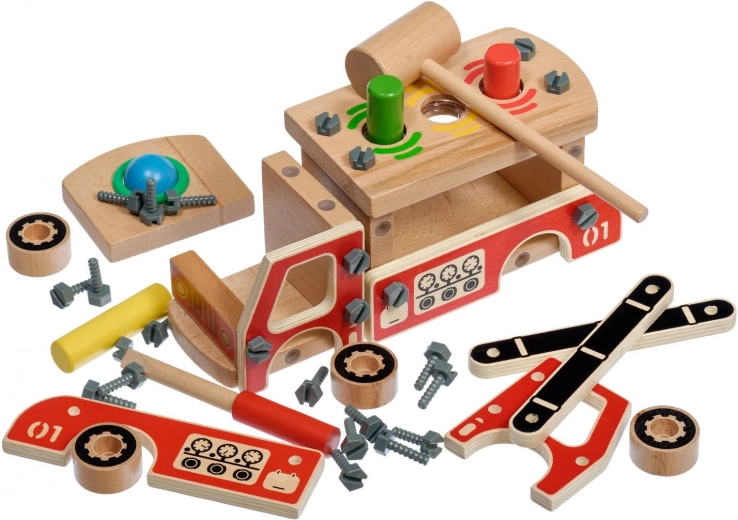 Kūrybiška konstrukcija iš 21 medinės detalės