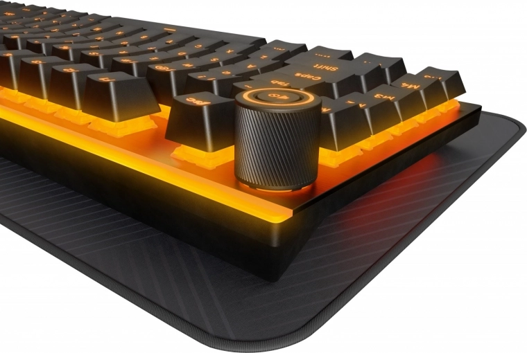 ARGB apšvietimas kiekvienam klavišui ir 3D medijos ratukas