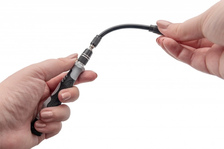 Telescopic and flexible reach