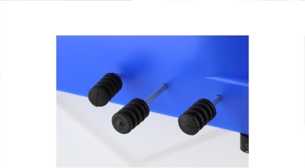 Patvari plastiko ir metalo konstrukcija