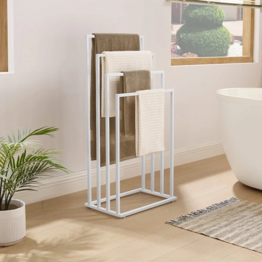 Stabili plieninė konstrukcija