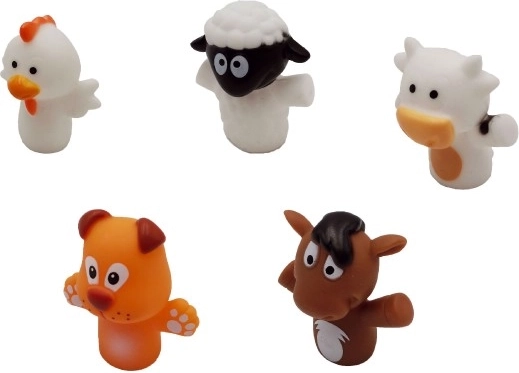 Penk i mėgstami gyvūnėliai ant piršto