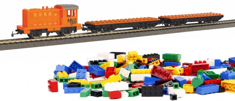 Modulinis dizainas su plastikinėmis kaladėlėmis