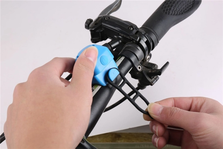 Lengvas montavimas ant daugumos vairų