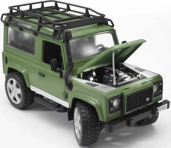 Išsamus LAND ROVER DEFENDER su atidaromu variklio dangčiu