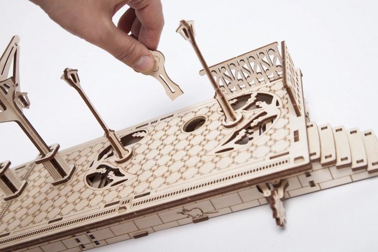 Learning through play for enthusiastic builders