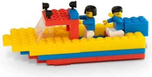 Spalvinga valtis nuotykiams ant vandens