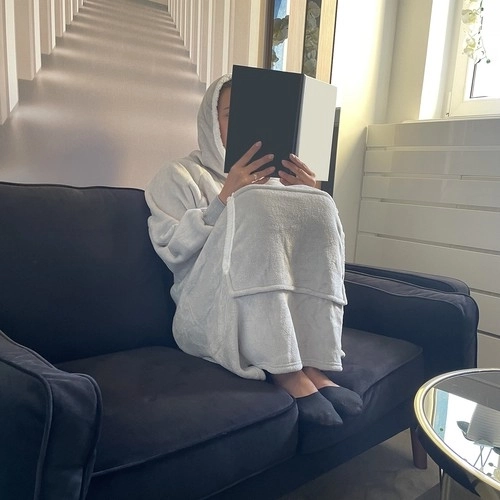 Džemperis ir antklodė viename