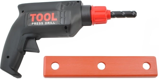 Realistiškas žaidimas su saugiais įrankiais