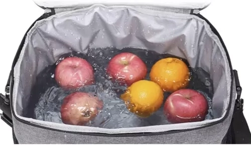 Atsparus vandeniui ir lengvai valomas