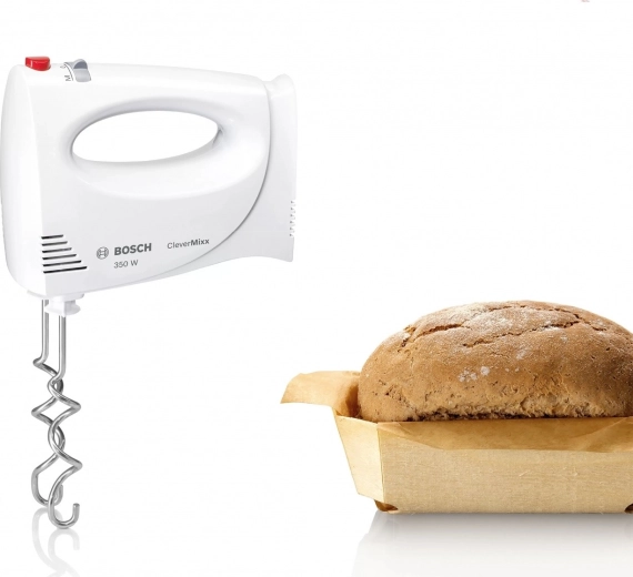 Powerful Motor and Stainless Steel Whisks