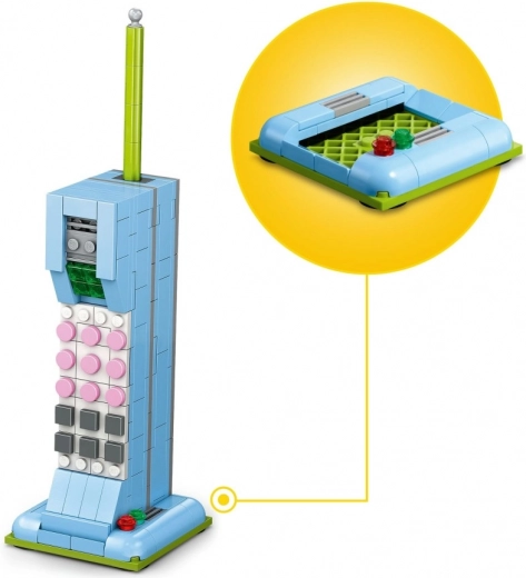 Alternatyvus 9-ojo dešimtmečio mobilaus telefono modelis