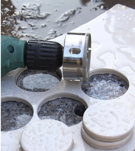 Didelis našumas gręžiant šlapiu ir sausu būdu