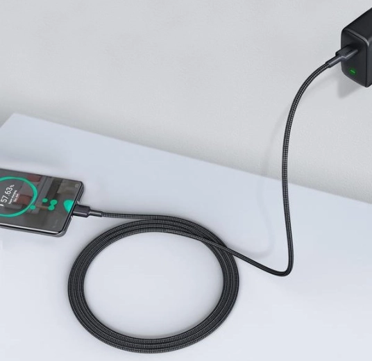 Fast charging up to 60 W with Power Delivery