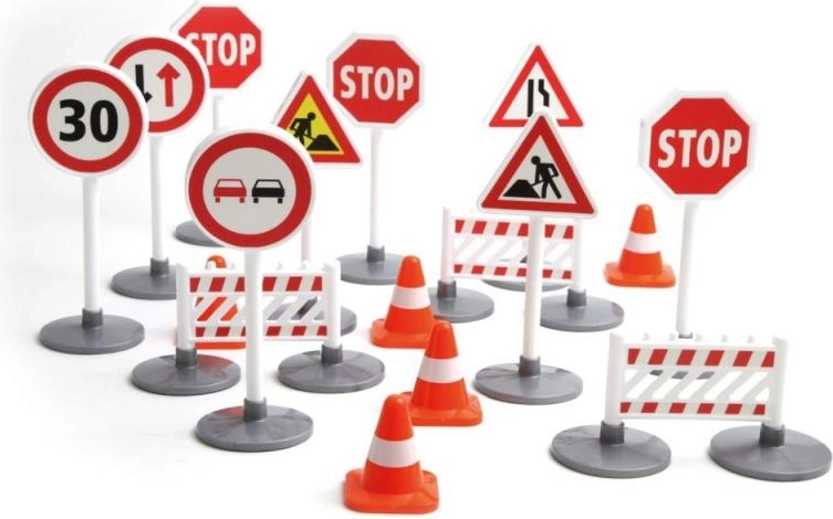 17 realistiškų kelio ženklų