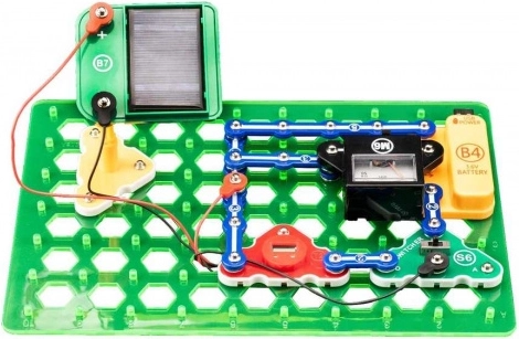 Saulės panelė, variklis ir ventiliatorius veiksme
