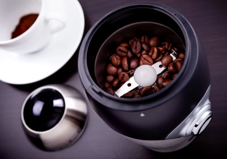 Preciziškas plieninis peilis tolygiam malimui